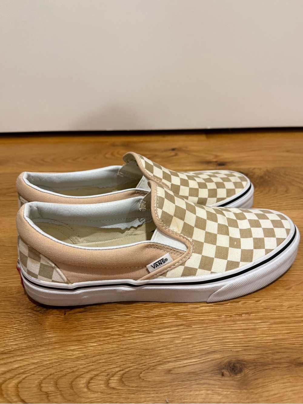 Frappe Checkered Vans 6.5 youth or 8 Women’s - Picture 3 of 7